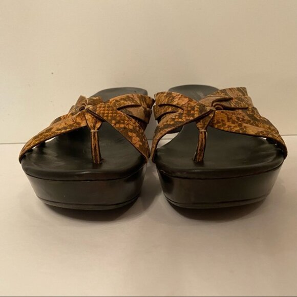 DONALD J. PLINER BROWN LEATHER WEDGE THONG SANDAL SHOES STRAPS - Picture 5 of 14